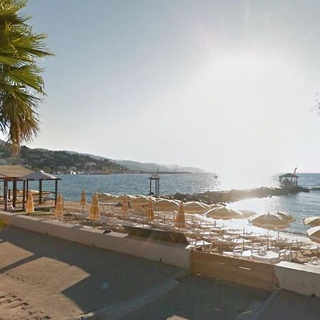 Studio Climatise Au Lavandou Avec Terrasse, Parking Et Environnement Calme - 3 Couchages - Fr-1-251-167 Le Lavandou Eksteriør bilde